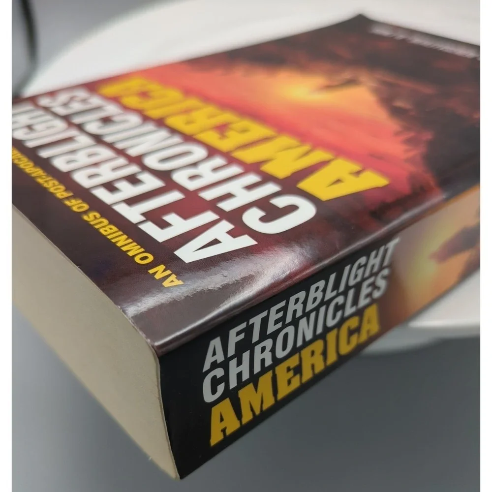 Afterblight Chronicles: America Omnibus Simon Spurrier, Rebecca Levene, Al Ewing